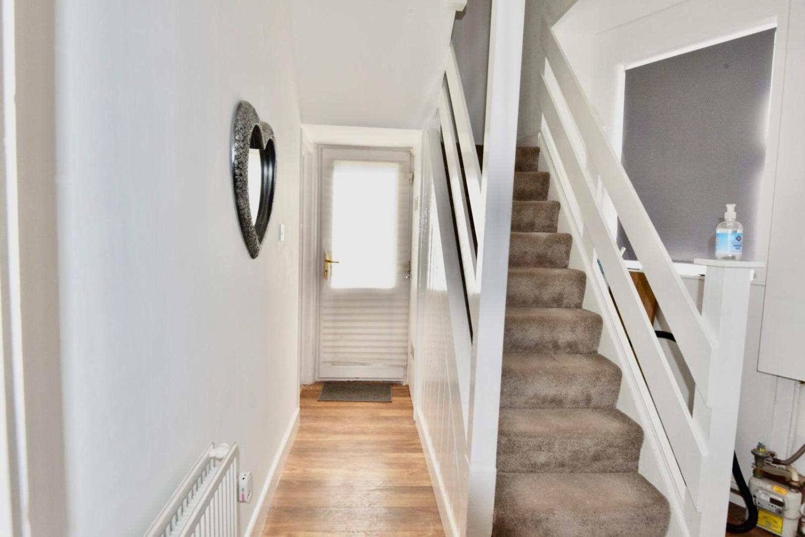 Come On In Lucas Street Newport Train Station Sleep Upto 8 Vila Exterior foto