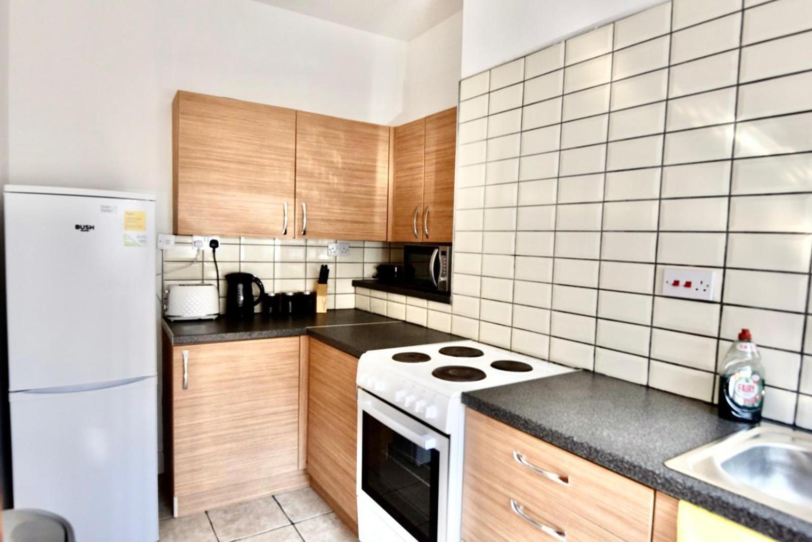 Come On In Lucas Street Newport Train Station Sleep Upto 8 Vila Exterior foto