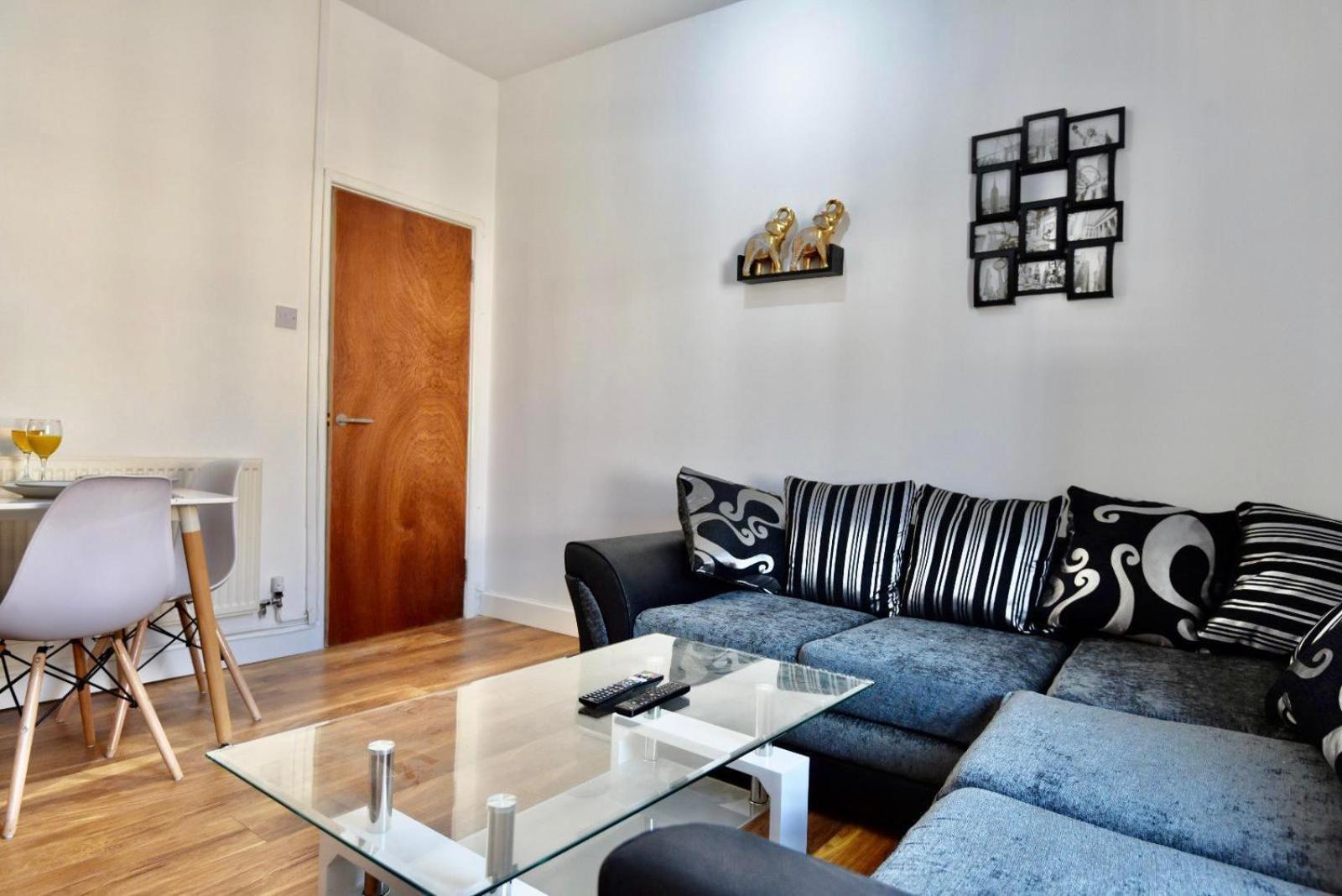 Come On In Lucas Street Newport Train Station Sleep Upto 8 Vila Exterior foto